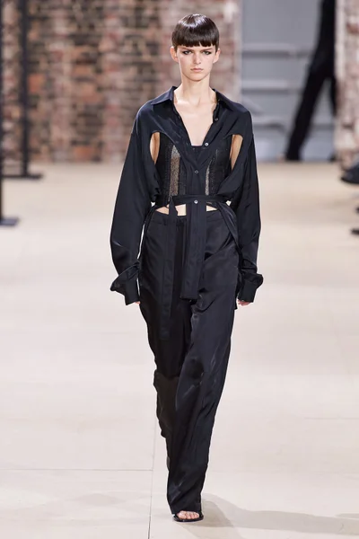 Look 27